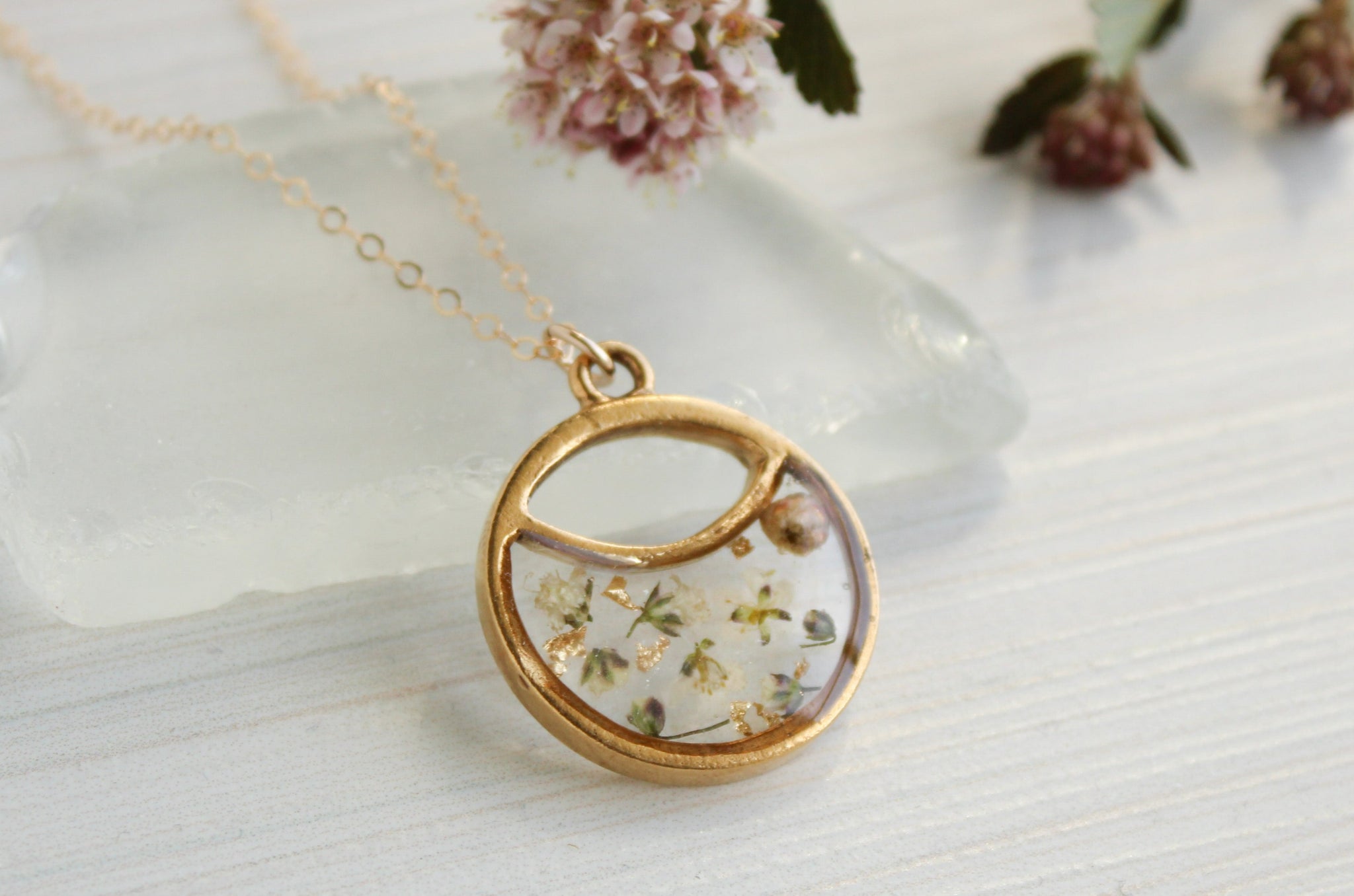 Gold Split Circle Necklace with White Flowers – Rebecca Noel Designs